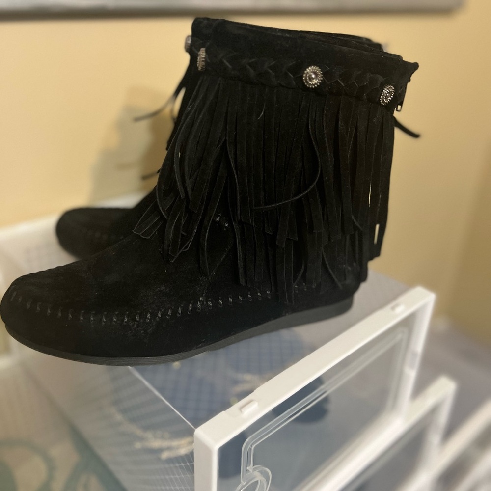 Black comfortable boots, suede Indian style